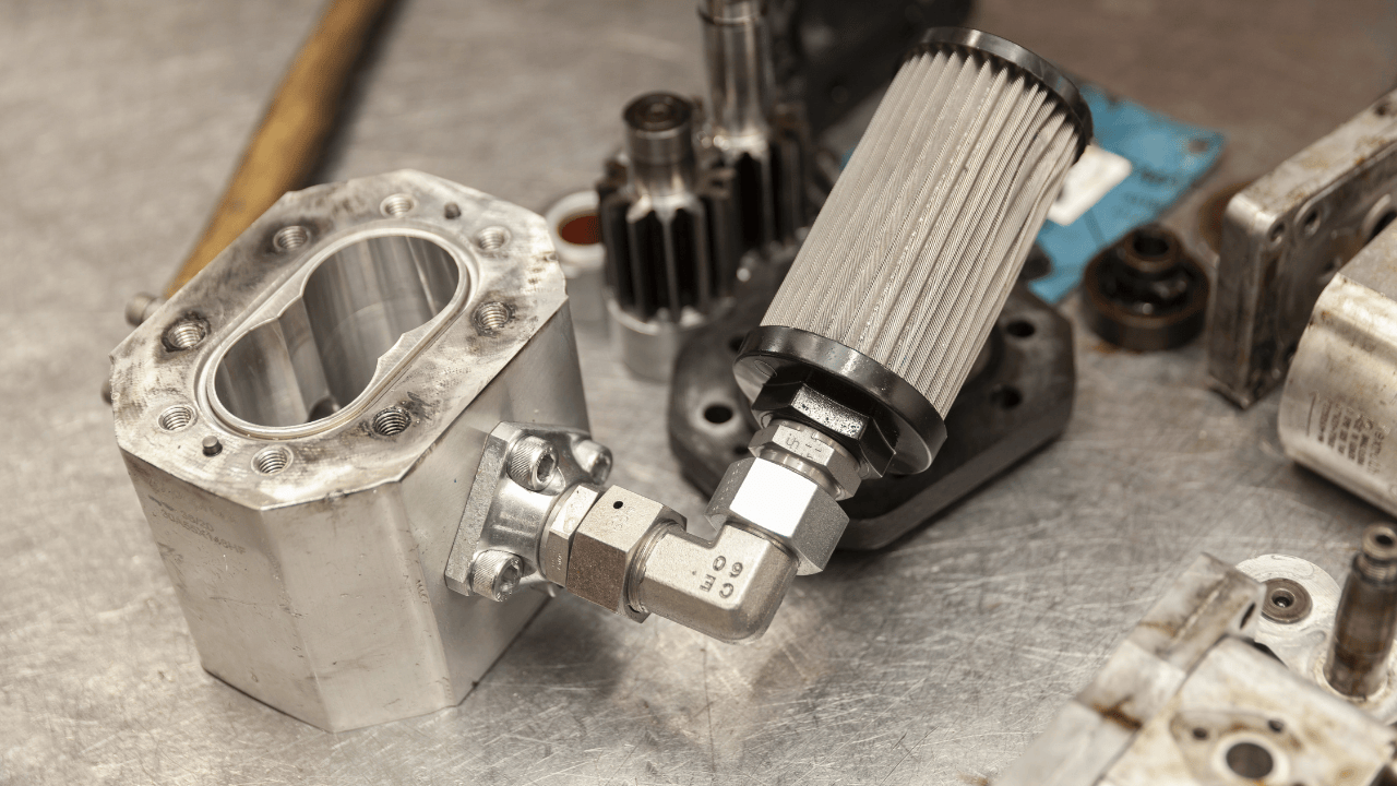 Bayraktaroğlu Hidrolik, Hidrolik Pompa Tamiri, Hidrolik Pompa ve Hidro Motor Yedek Parçalar, Holmer Hidrolik Pompa, Ropa Hidrolik Pompa, Class Hidrolik Pompa, Krone Hidrolik Pompa, John Deere Hidrolik Pompa, Linde Hidrolik Pompa, Danfoss Hidrolik Pompa, Rexroth Hidrolik Pompa, New Holland Hidrolik Pompa, Biçerdöver Alt Üst Tork Tamiri, Silaj Biçeri Hidrolik Pompa